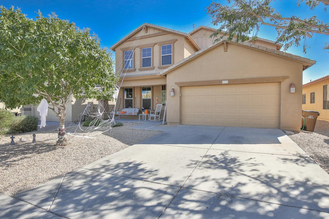 1241 W Desert Hollow Dr., San Tan Valley, AZ 85143