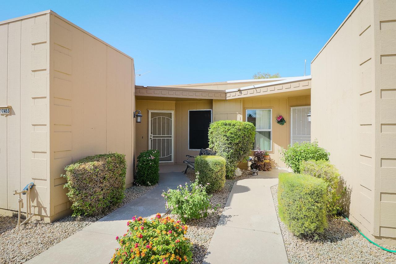 17453 N 105th Ave., Sun City, AZ 85373