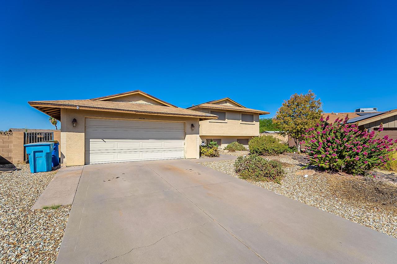 15226 N 38th Ave., Phoenix, AZ 85053