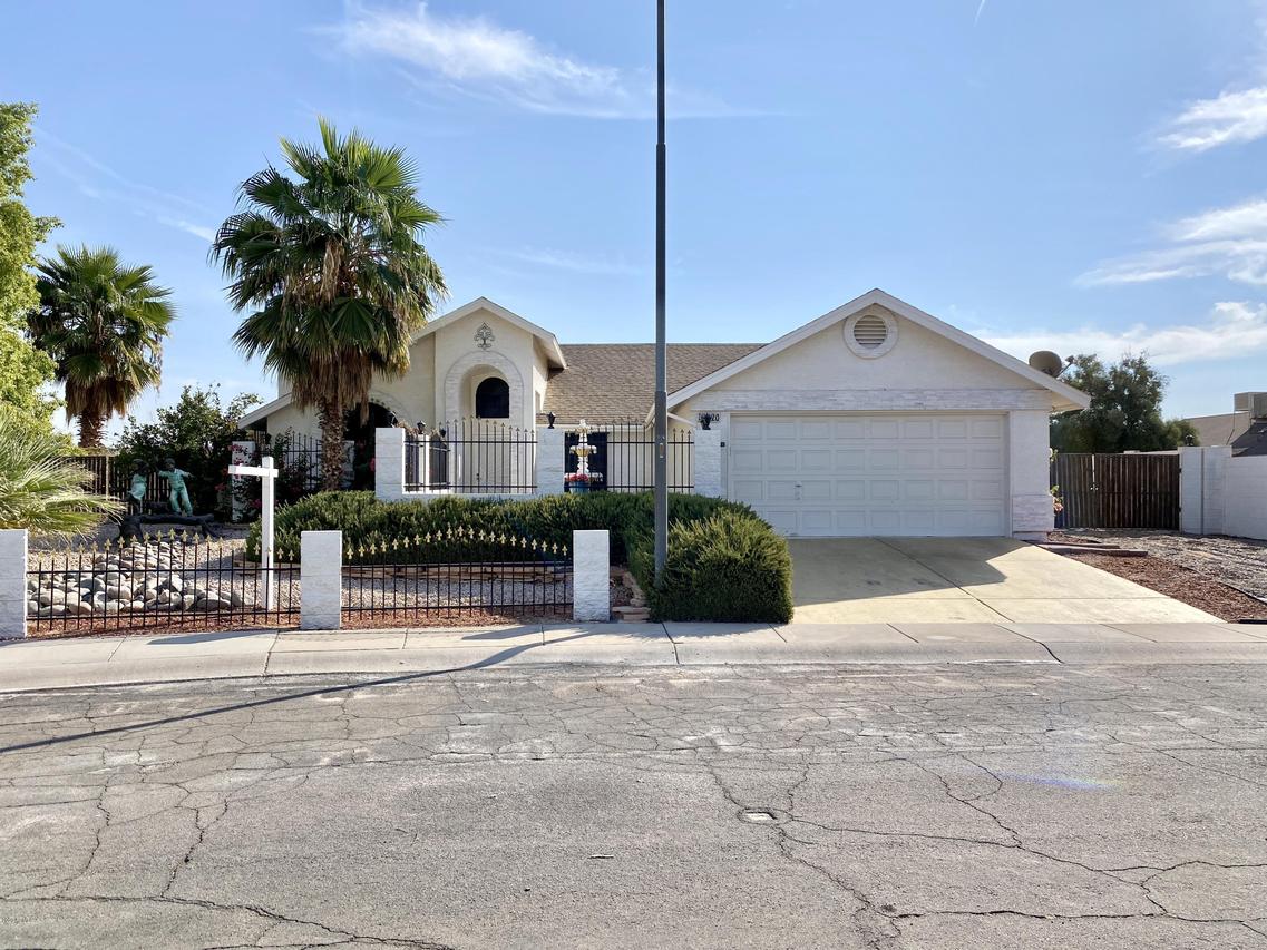 220 N Sunset Cir., Casa Grande, AZ 85122