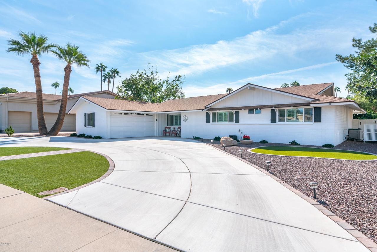 35 W Canterbury Ln., Phoenix, AZ 85023