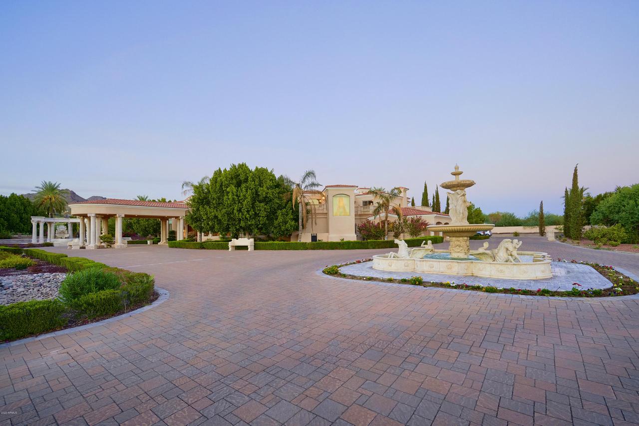 5837 N Palo Cristi Rd., Paradise Valley, AZ 85253