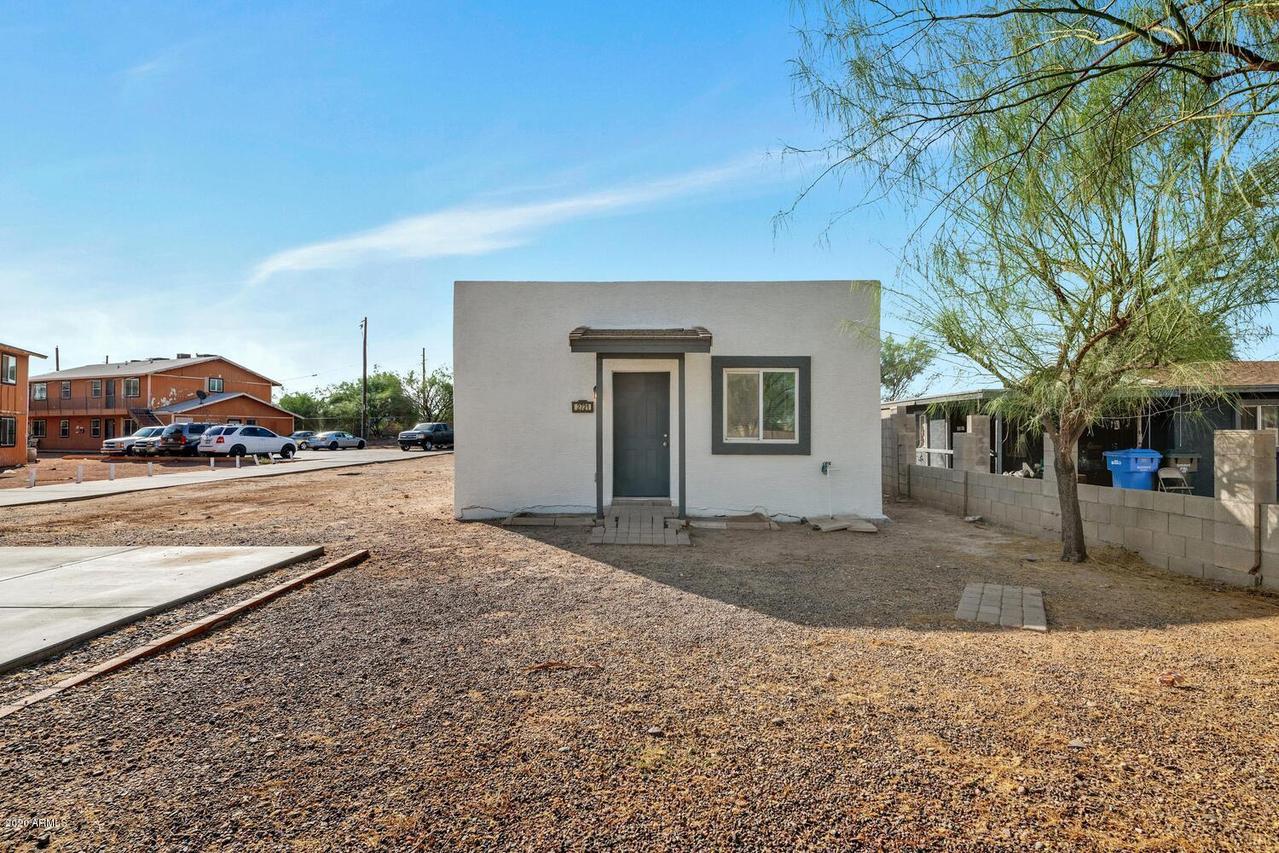 2721 E Southgate Ave., Phoenix, AZ 85040