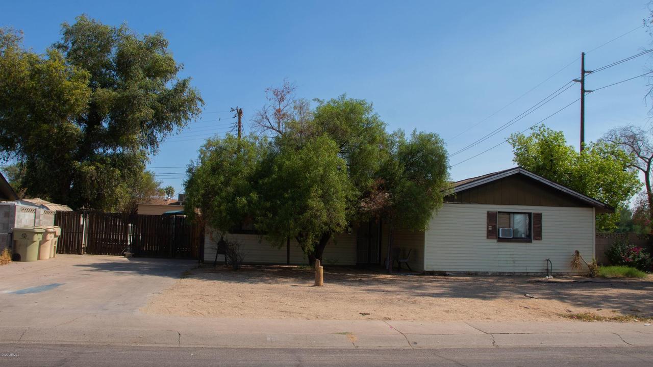 5501 N 62nd Dr., Glendale, AZ 85301