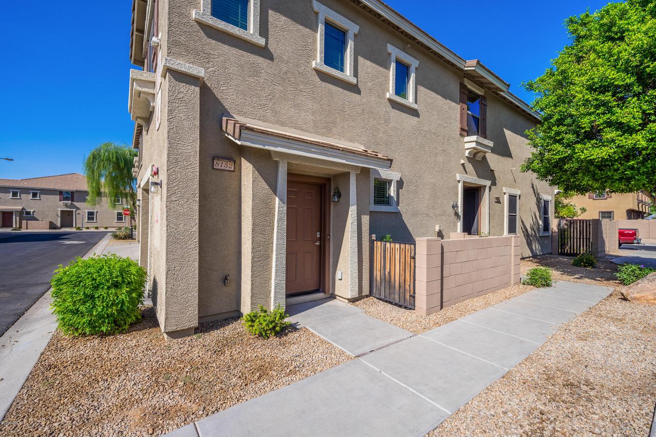 8152 W Lynwood St., Phoenix, AZ 85043