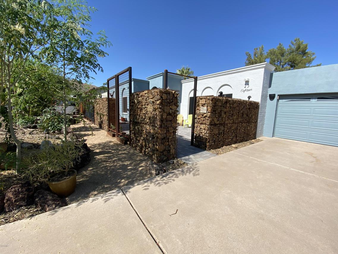 2518 E Brown St., Phoenix, AZ 85028