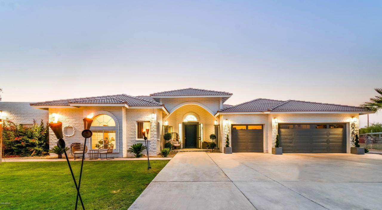 8204 S 29th Ave., Laveen, AZ 85339