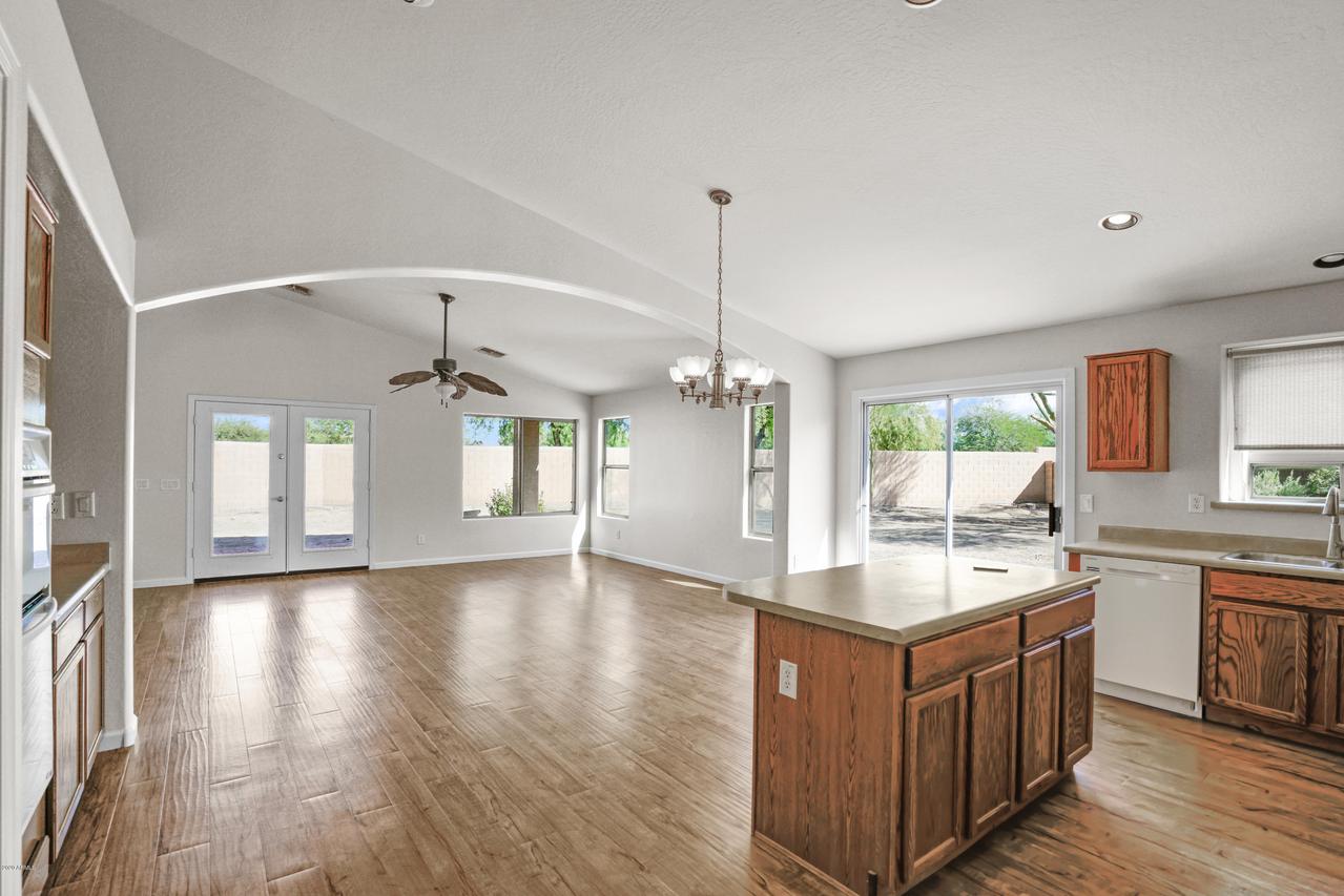 652 W Holstein Tr., San Tan Valley, AZ 85143