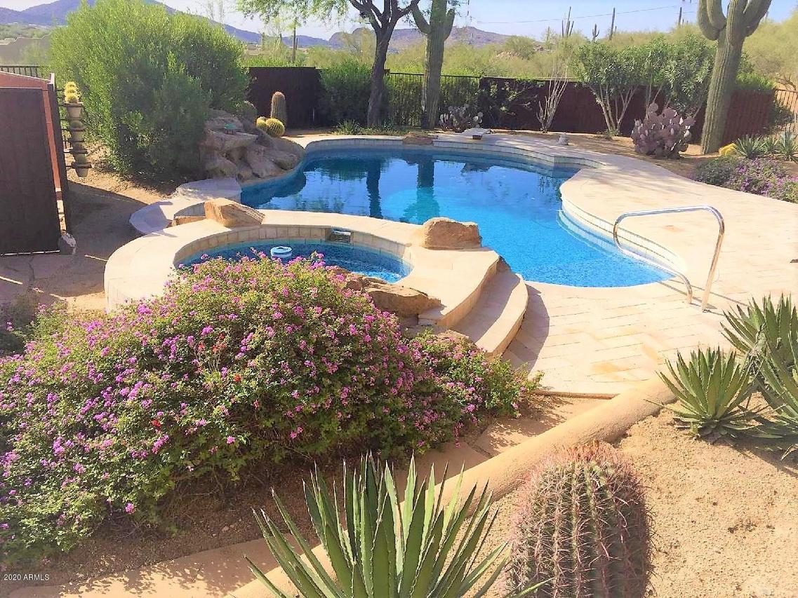 45207 N 18th St., New River, AZ 85087