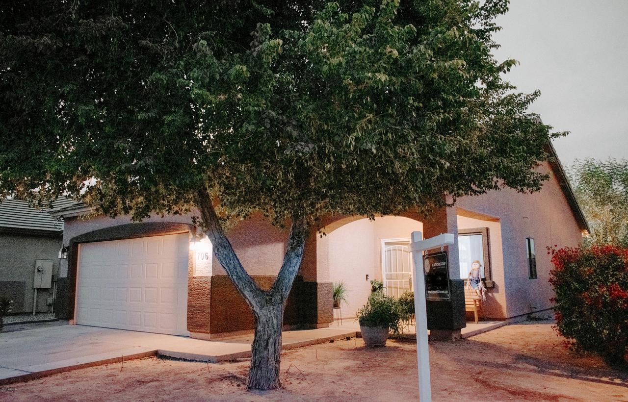 706 W Saint Anne Ave., Phoenix, AZ 85041