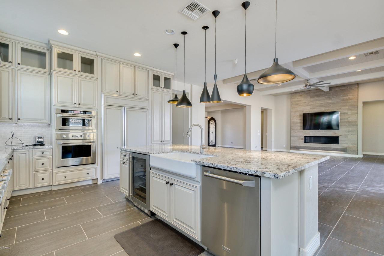 1696 E Gillcrest Rd., Gilbert, AZ 85298