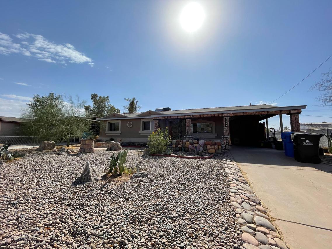 2033 W Roeser Rd., Phoenix, AZ 85041