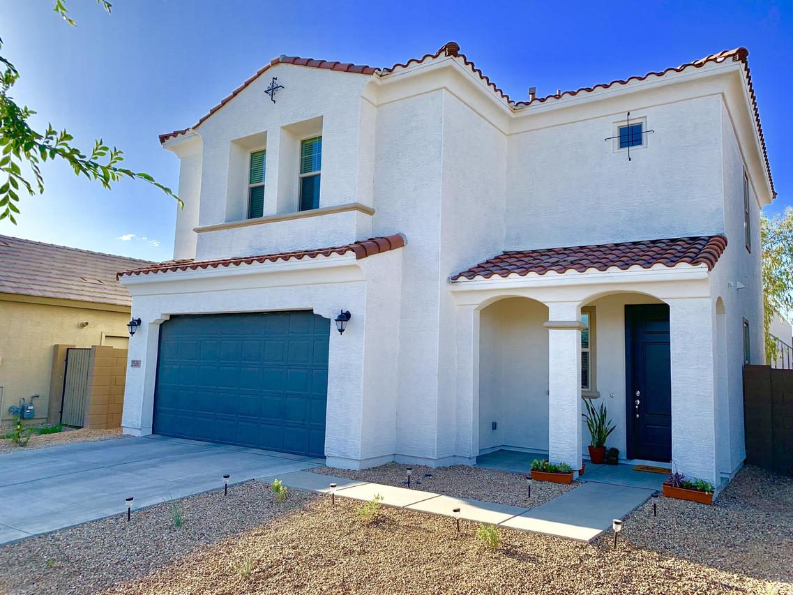 2926 E Sunland Ave., Phoenix, AZ 85040