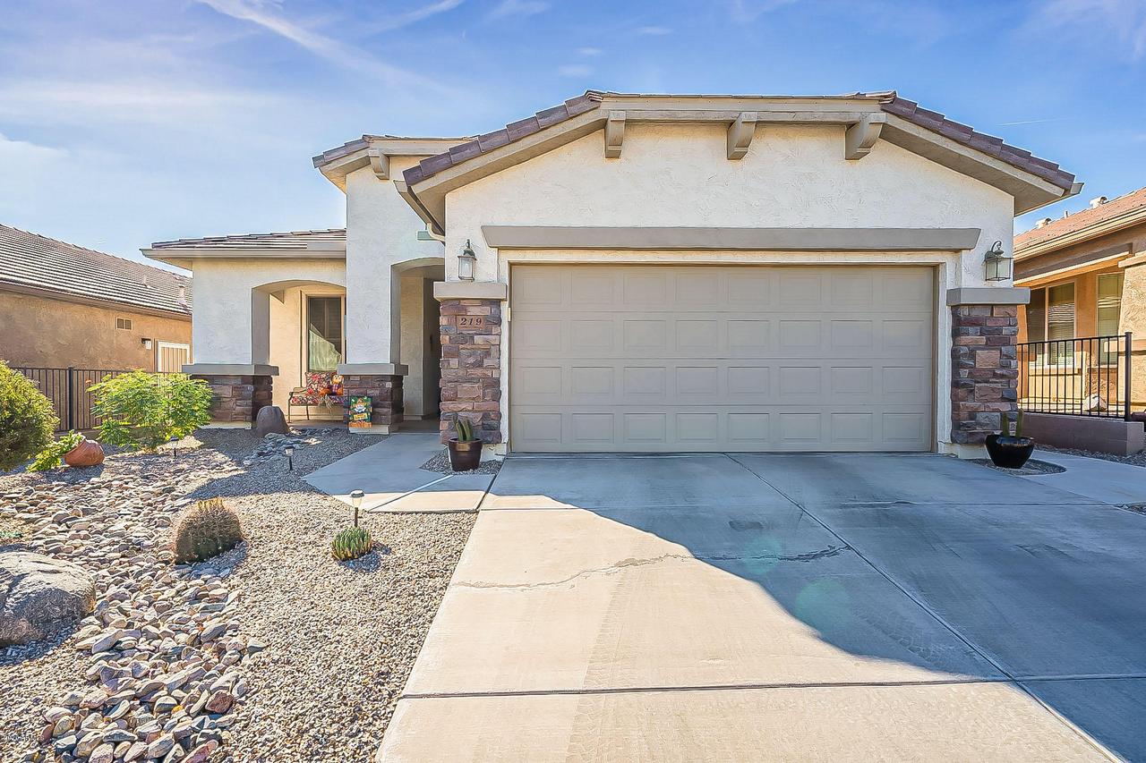 219 W Twin Peaks Pkwy., San Tan Valley, AZ 85143