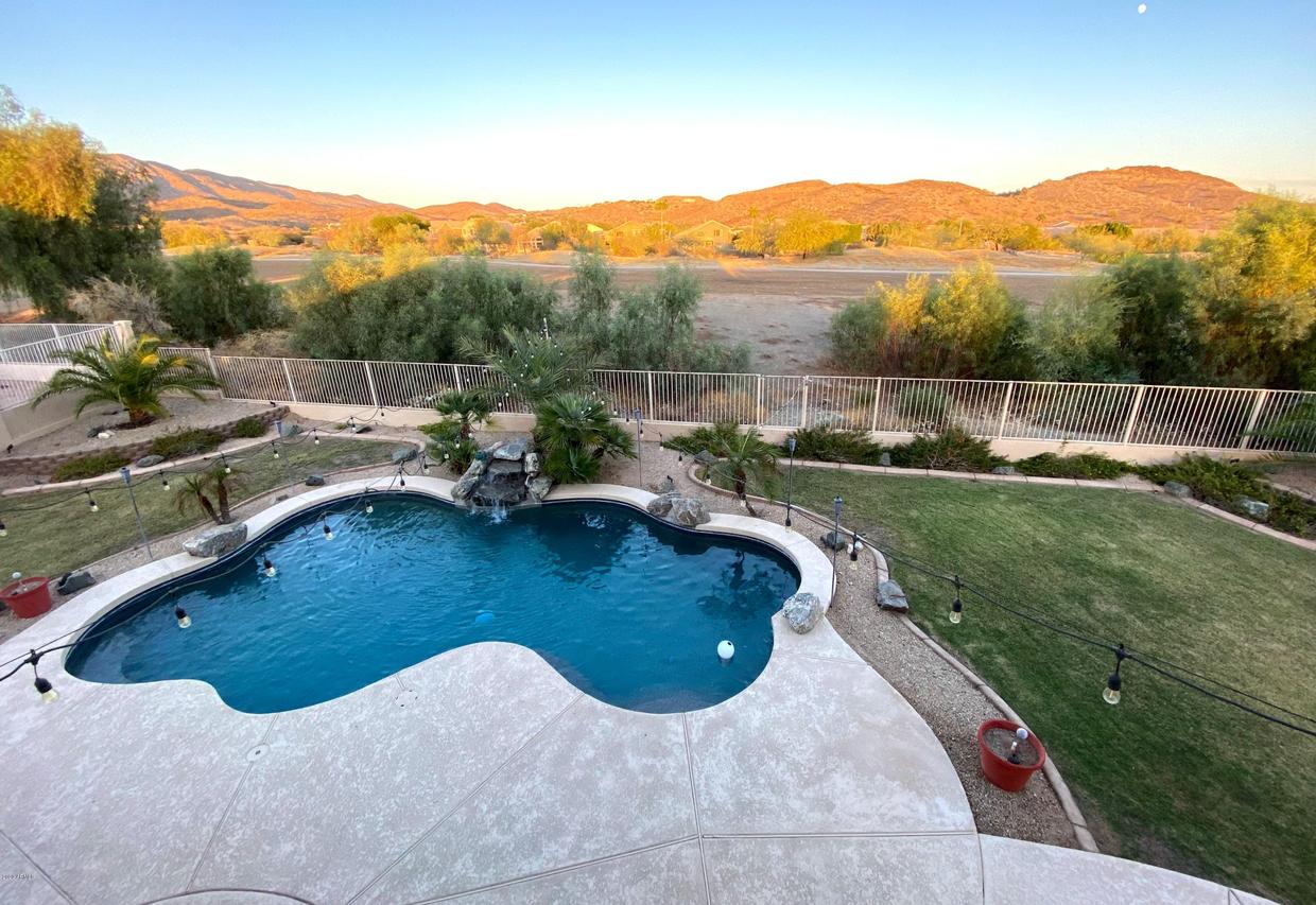 16059 S 7th Dr., Phoenix, AZ 85045