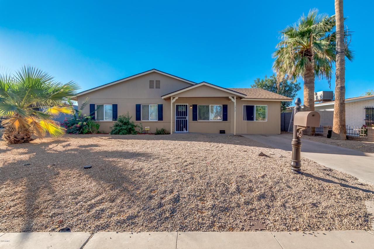 1517 W Vineyard Rd., Phoenix, AZ 85041