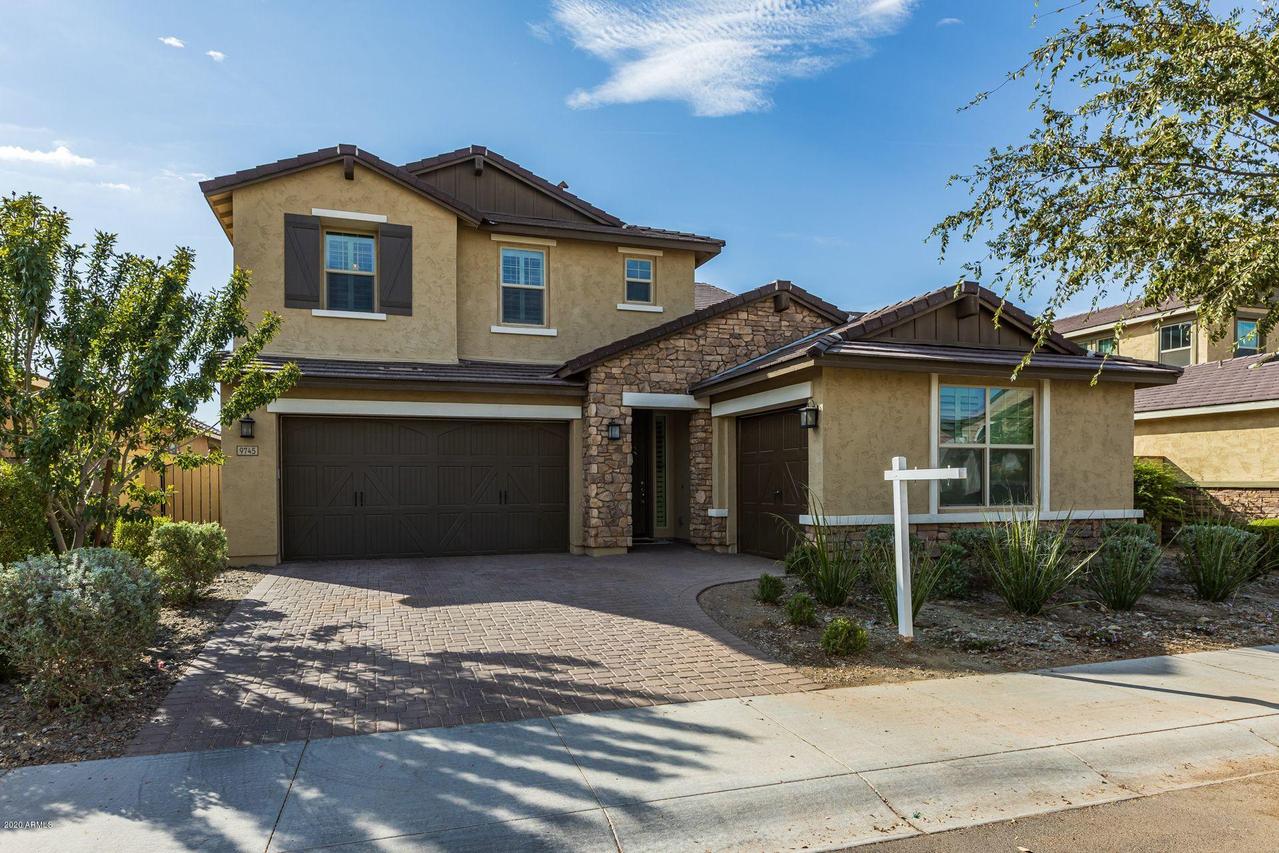 9745 E Theia Dr., Mesa, AZ 85212