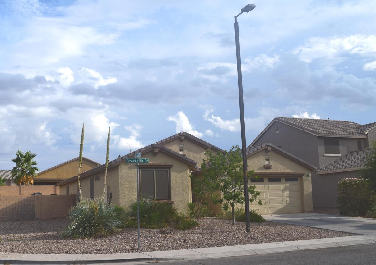635 W Desert Hills Dr., San Tan Valley, AZ 85143