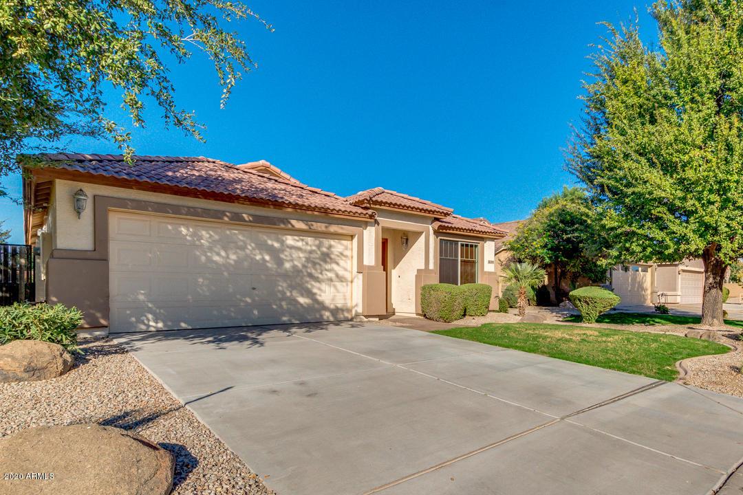 2850 E Silversmith Tr., San Tan Valley, AZ 85143
