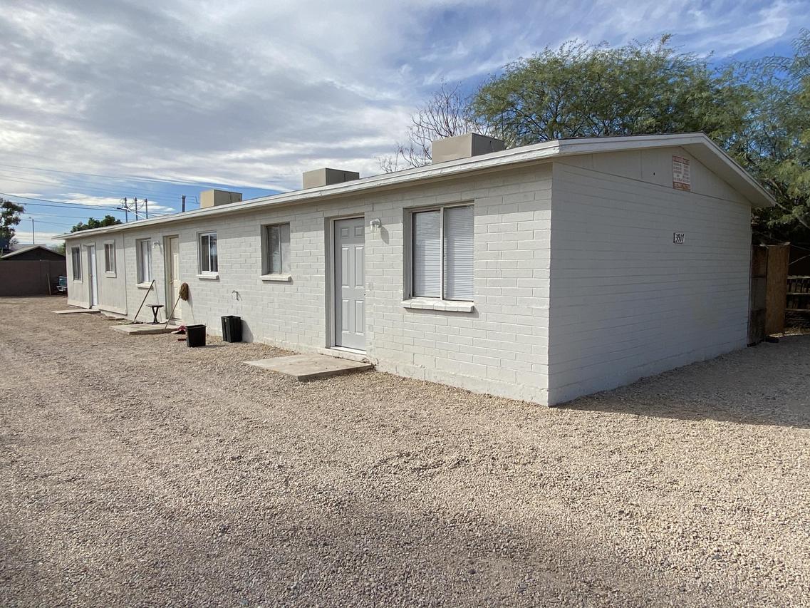 3917 W Tonto St., Phoenix, AZ 85009