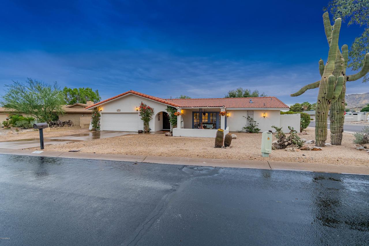 9201 N Concho Ln., Phoenix, AZ 85028