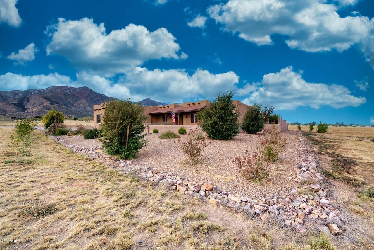 8900 S Mule Pl., Hereford, AZ 85615