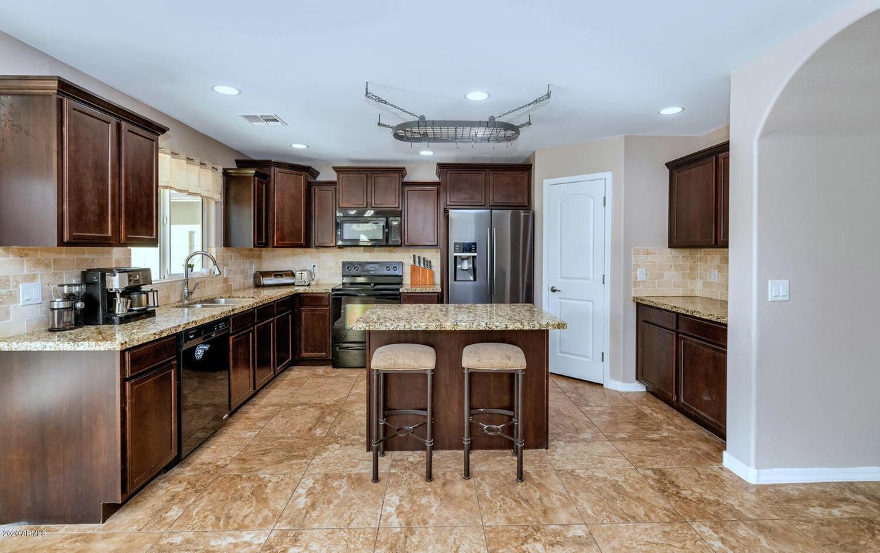 2721 W Chanute Pass Pass, Phoenix, AZ 85041