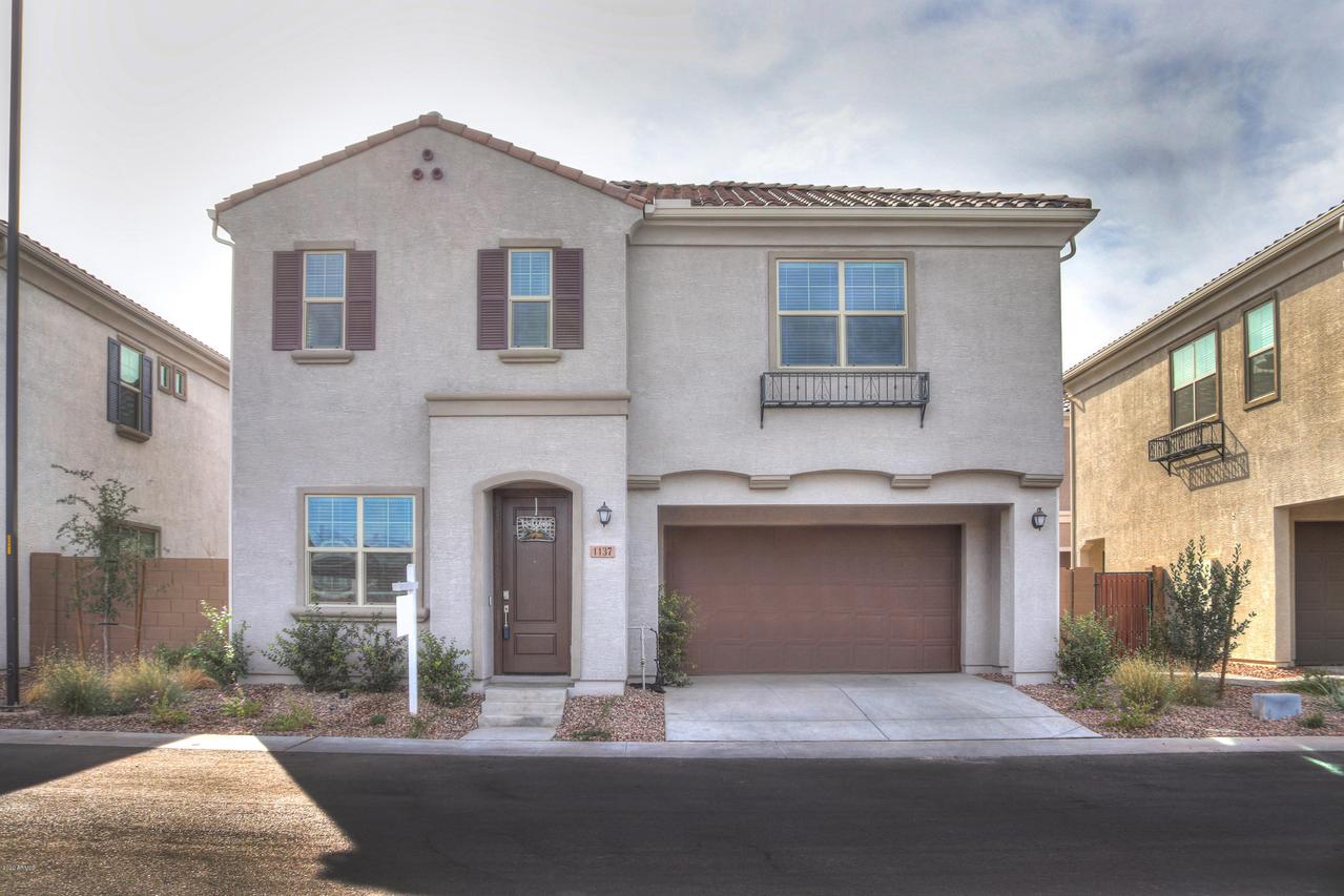 1137 E Chapman Dr., Chandler, AZ 85286