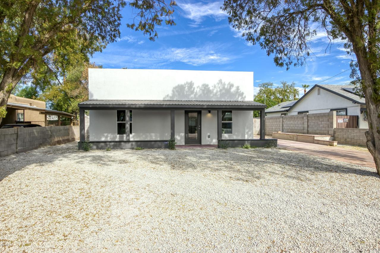 1216 E Minnezona Ave., Phoenix, AZ 85014