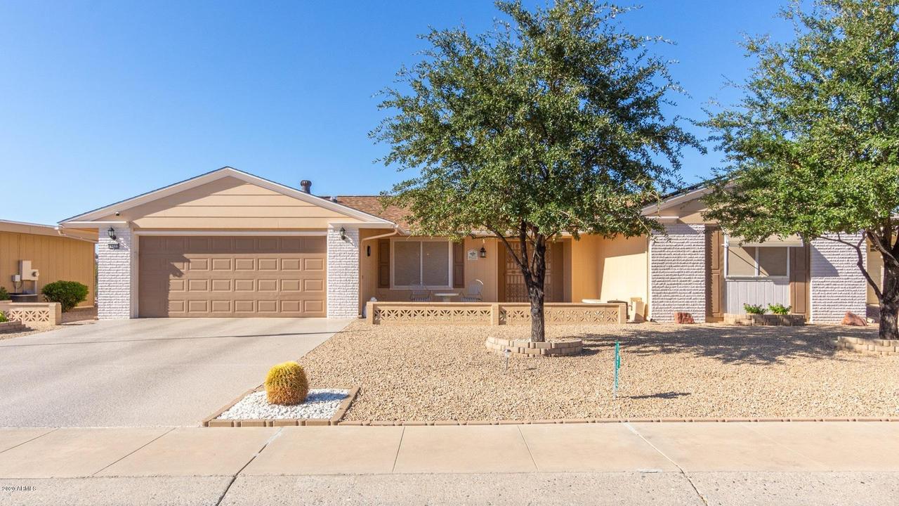 16222 N Meadow Park Dr., Sun City, AZ 85351