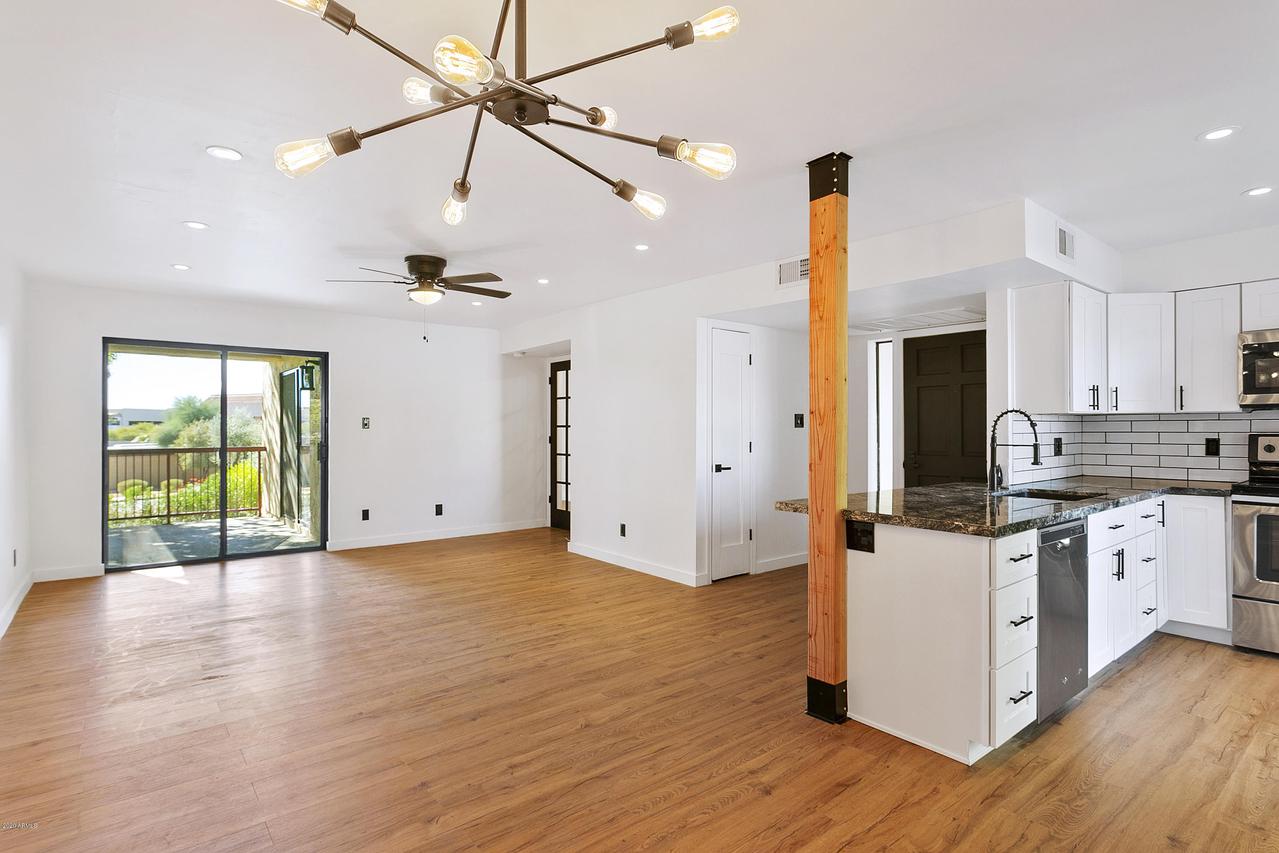 9340 N 92nd St. #216, Scottsdale, AZ 85258