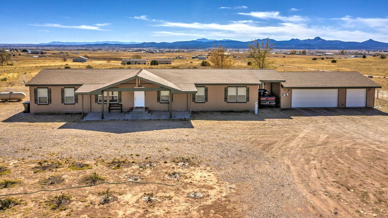 26935 N Sun Hawk Rd., Paulden, AZ 86334