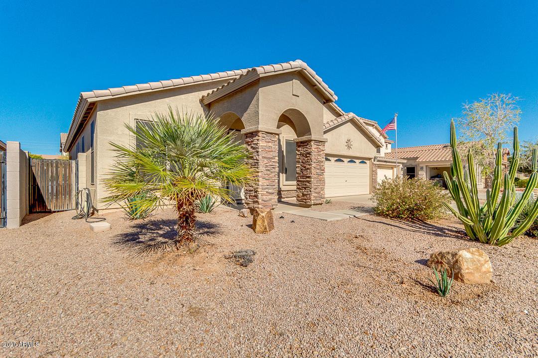 3220 E Cowboy Cove Tr., San Tan Valley, AZ 85143
