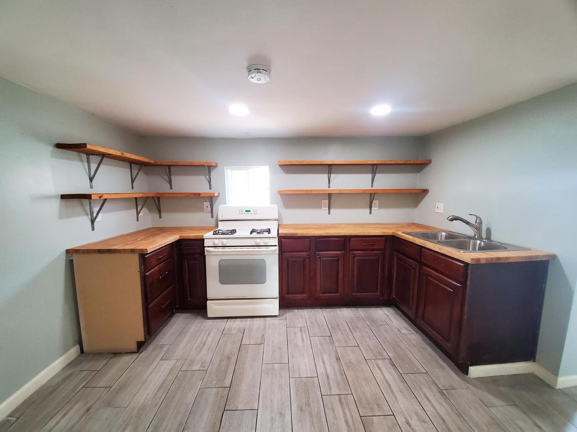 233 S 7th St., Avondale, AZ 85323