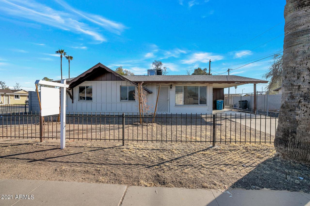 2823 N 49th Ave., Phoenix, AZ 85035