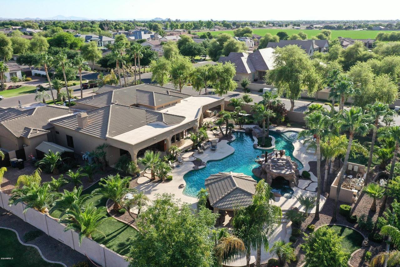 2112 E Sanoque Ct., Gilbert, AZ 85298