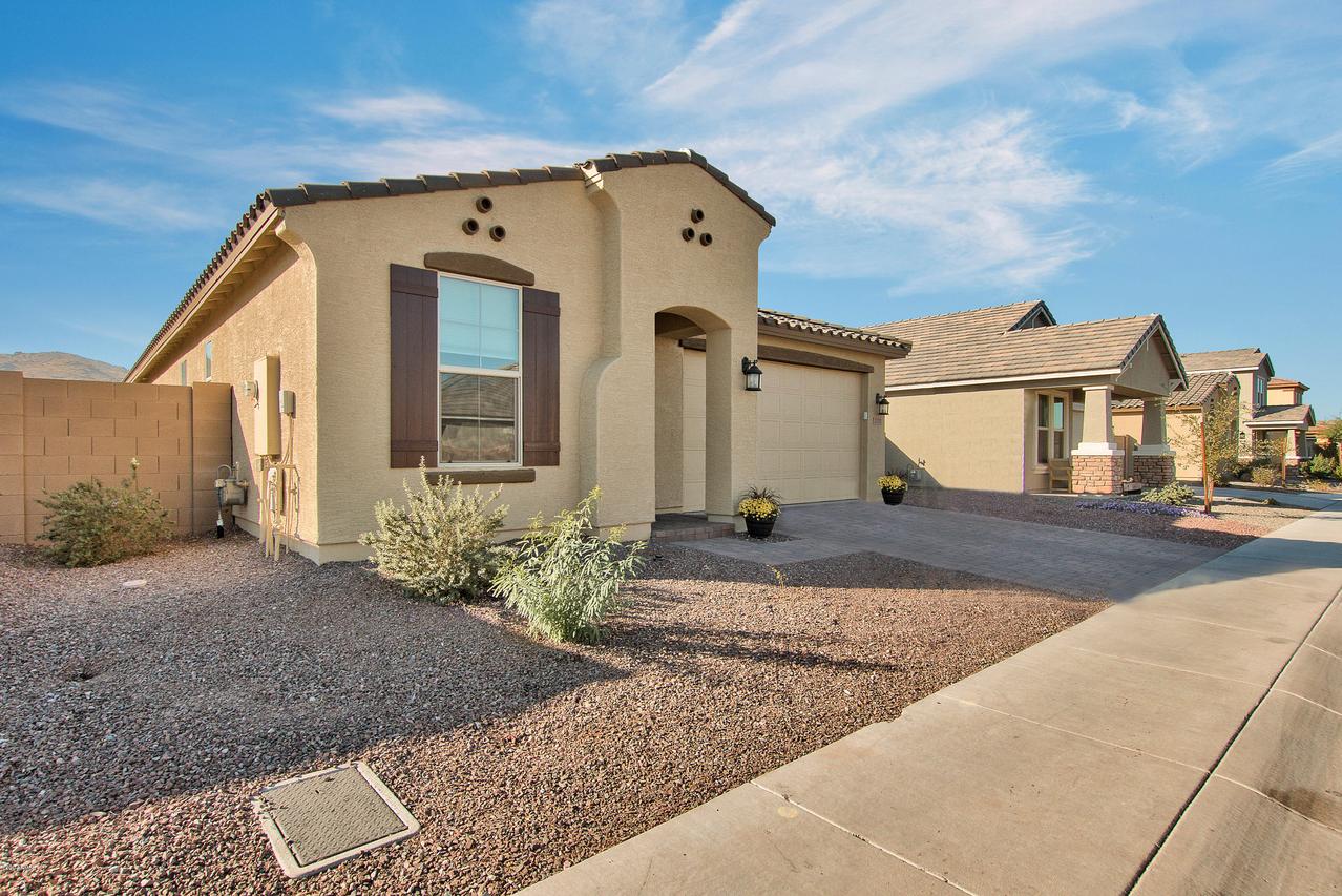 2335 E Harwell Rd., Phoenix, AZ 85042