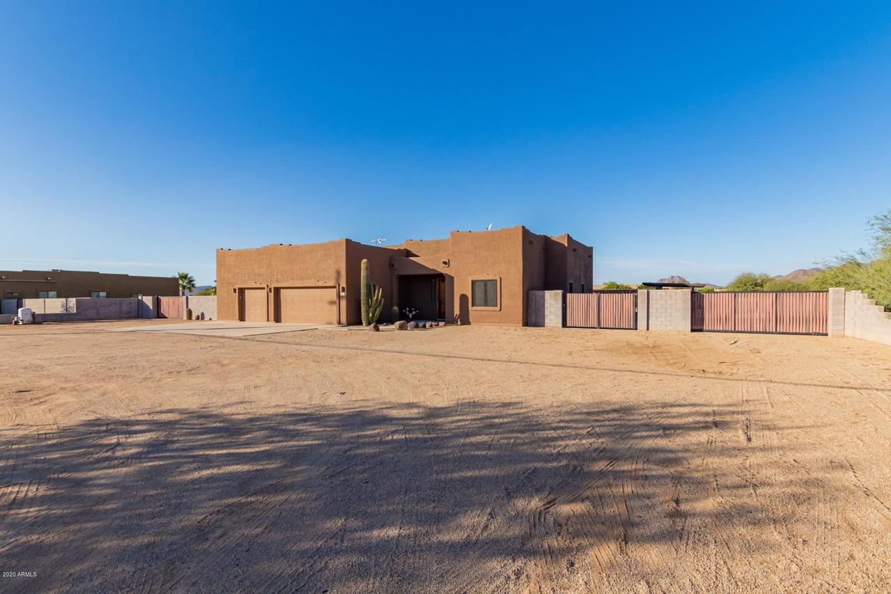 2922 W Irvine Rd., Phoenix, AZ 85086