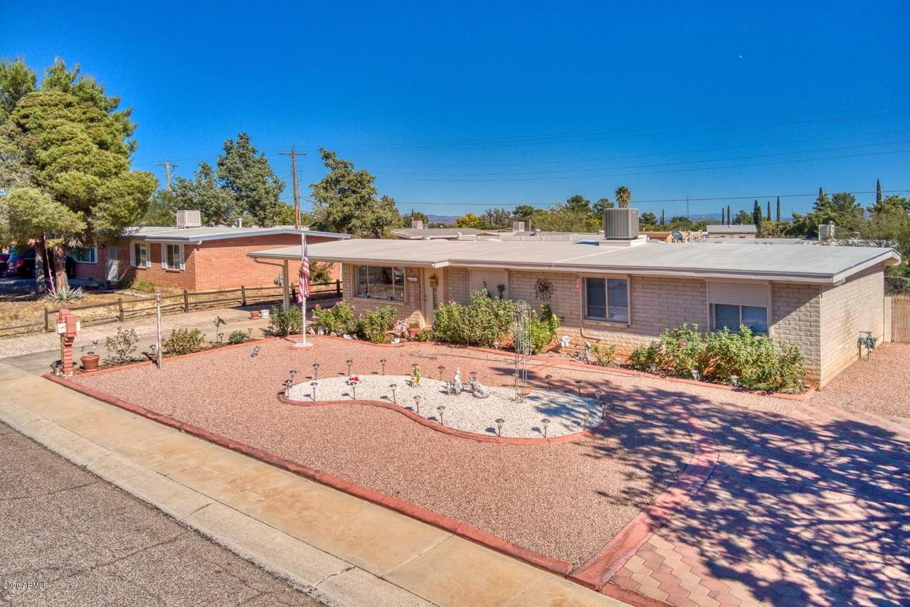 401 Pine Tree Dr., Sierra Vista, AZ 85635