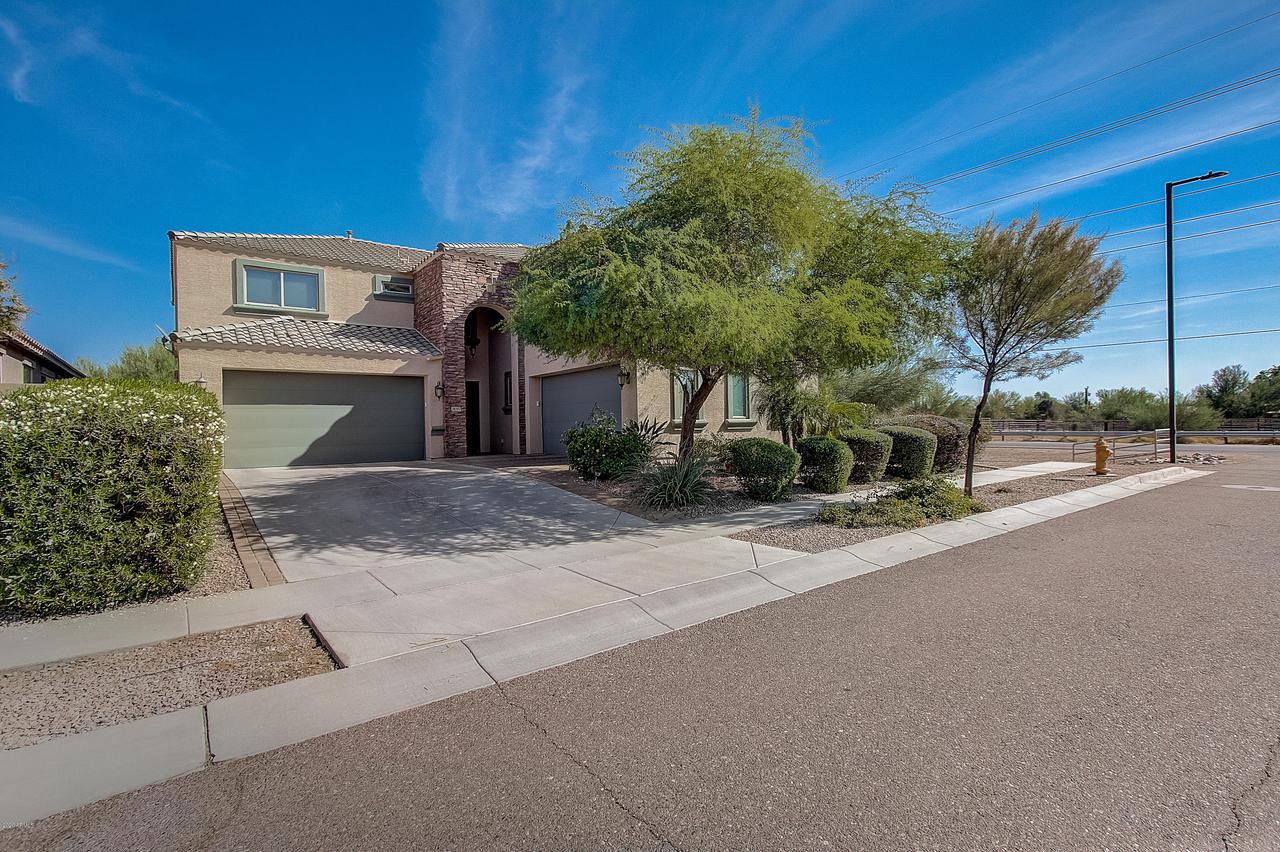 28207 N 44th Way, Cave Creek, AZ 85331