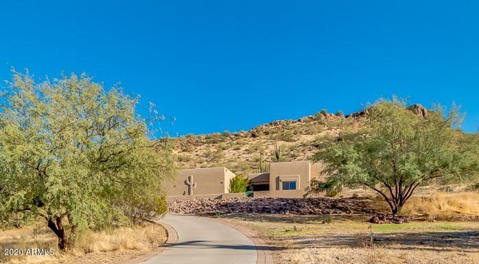 225 E Circle Mountain Rd., New River, AZ 85087