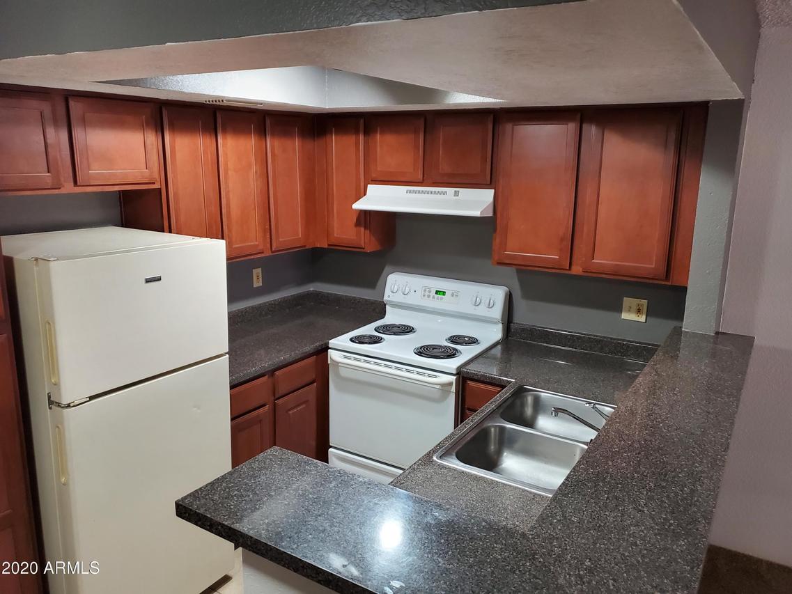 3601 W Tierra Buena Ln. #217, Phoenix, AZ 85053