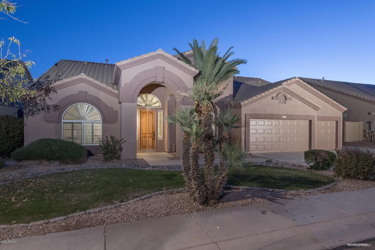 723 W Amberwood Dr., Phoenix, AZ 85045