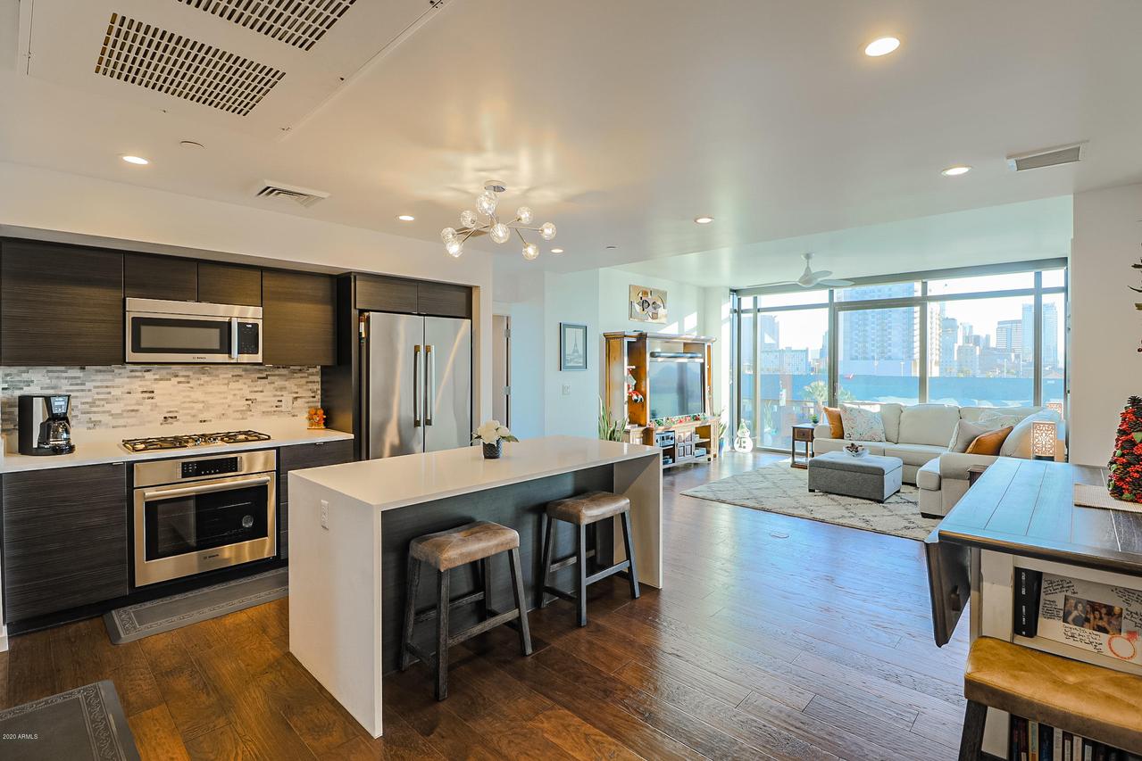 200 W Portland St. #711, Phoenix, AZ 85003