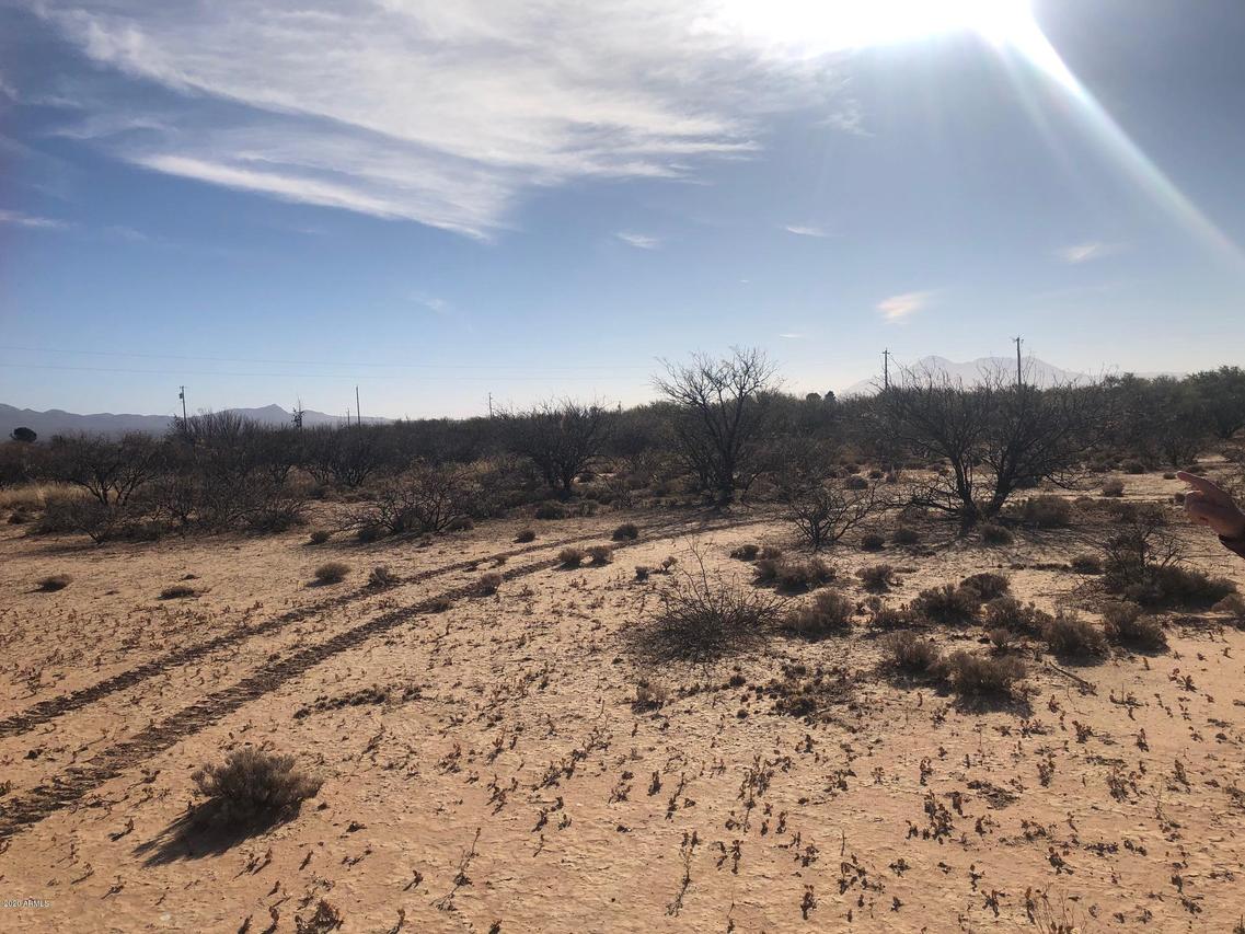 9467 E Chandler Ln., Hereford, AZ 85615