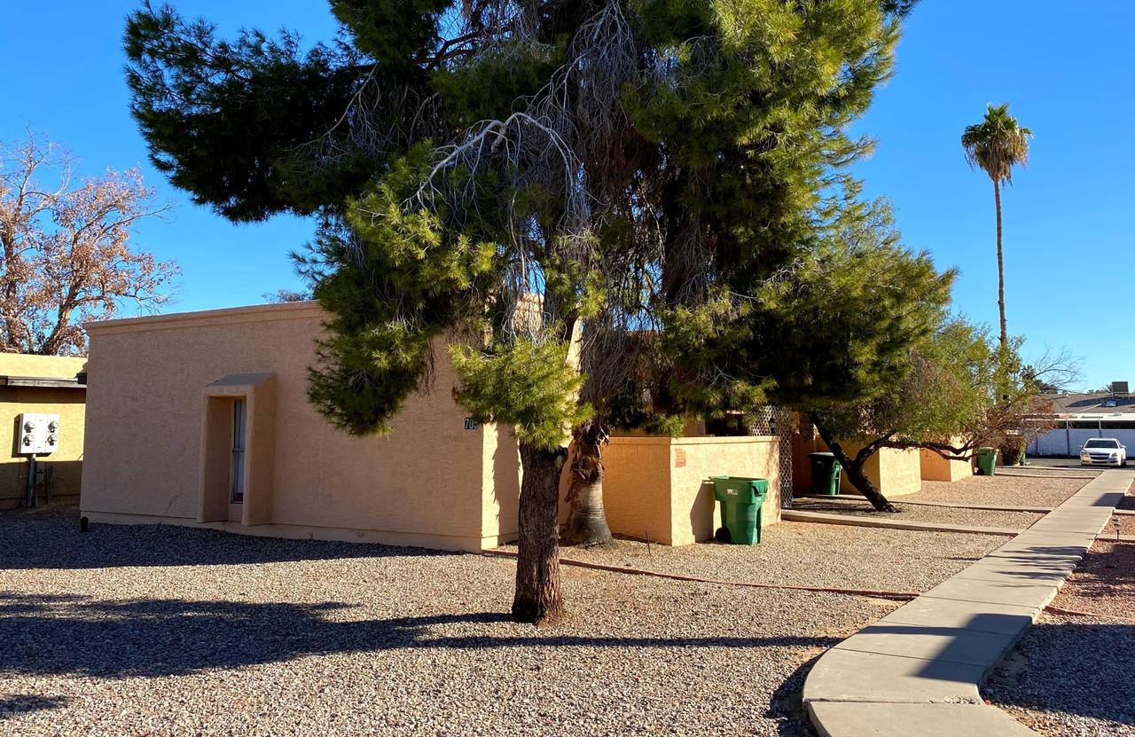 705 N Arrowhead Dr., Chandler, AZ 85224