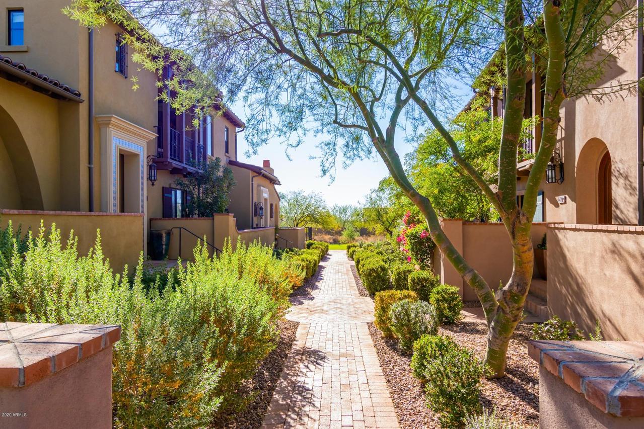 18650 N Thompson Peak Pkwy. #2077, Scottsdale, AZ 85255