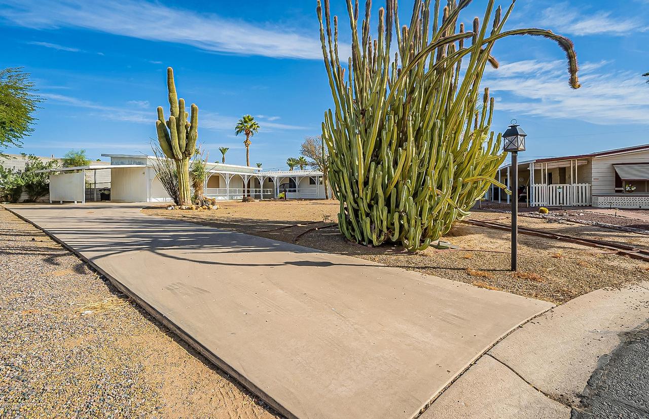 5832 E Arbor Ave., Mesa, AZ 85206