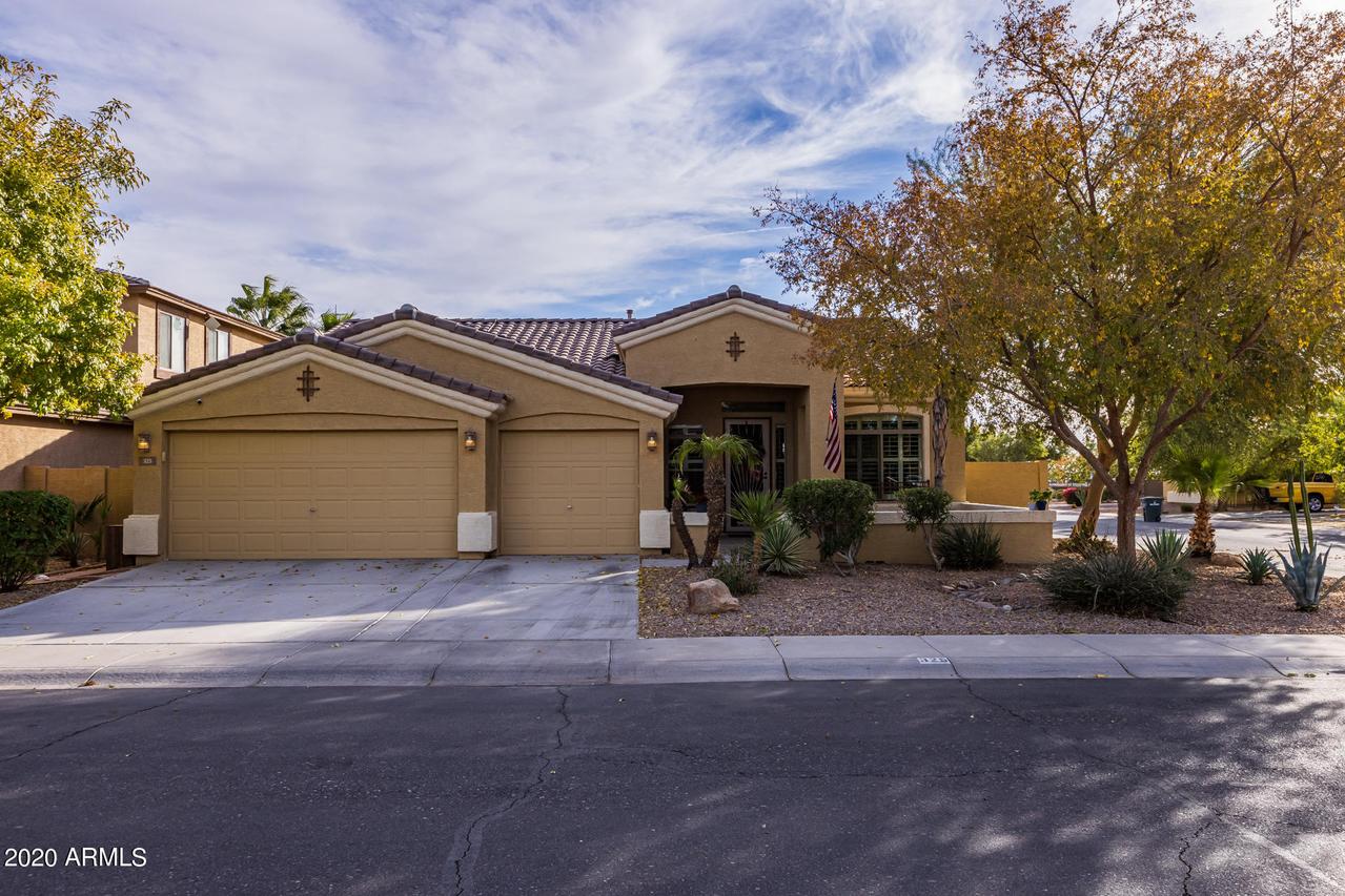 325 W Blue Lagoon Dr., Casa Grande, AZ 85222