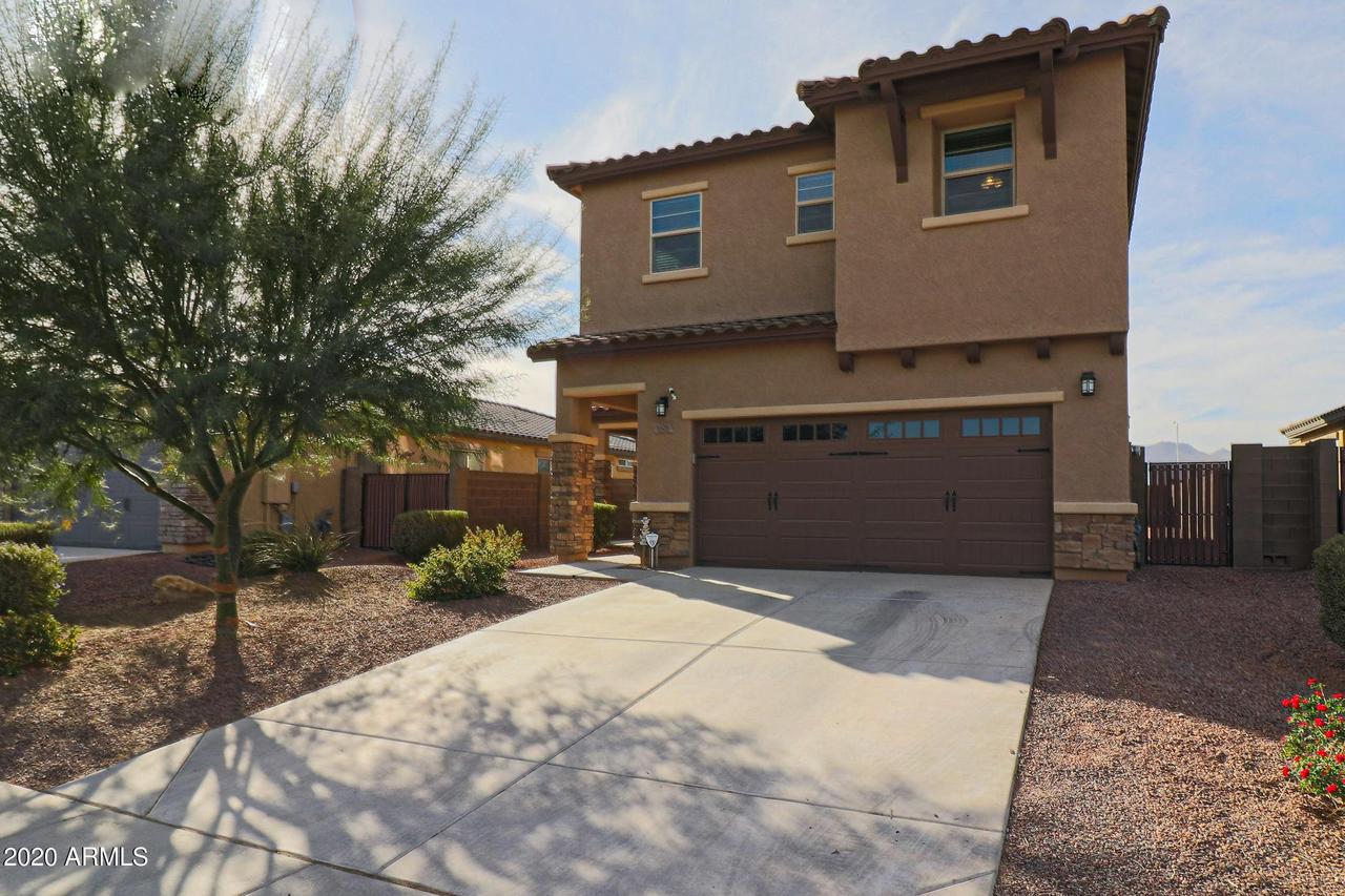 8526 N 172nd Dr., Waddell, AZ 85355